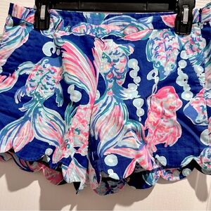 Lilly Pulitzer Women's Blue and Pink Shorts